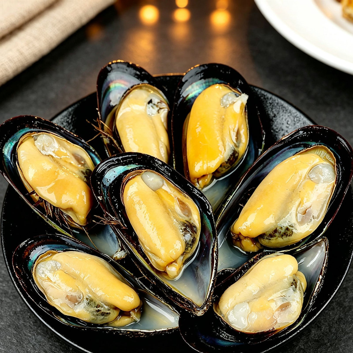 Fresh Green Lipped Mussels Half Shell